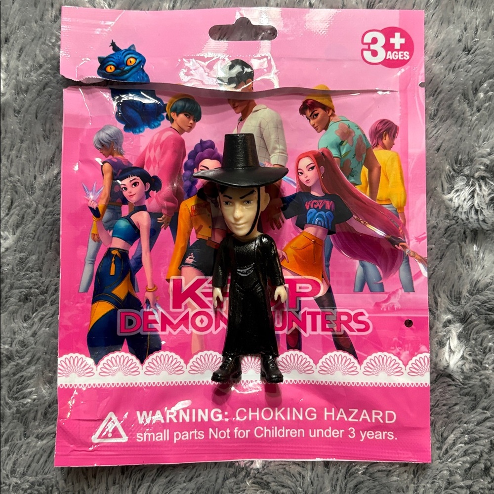 K Pop Bundle - Picture 12 of 13